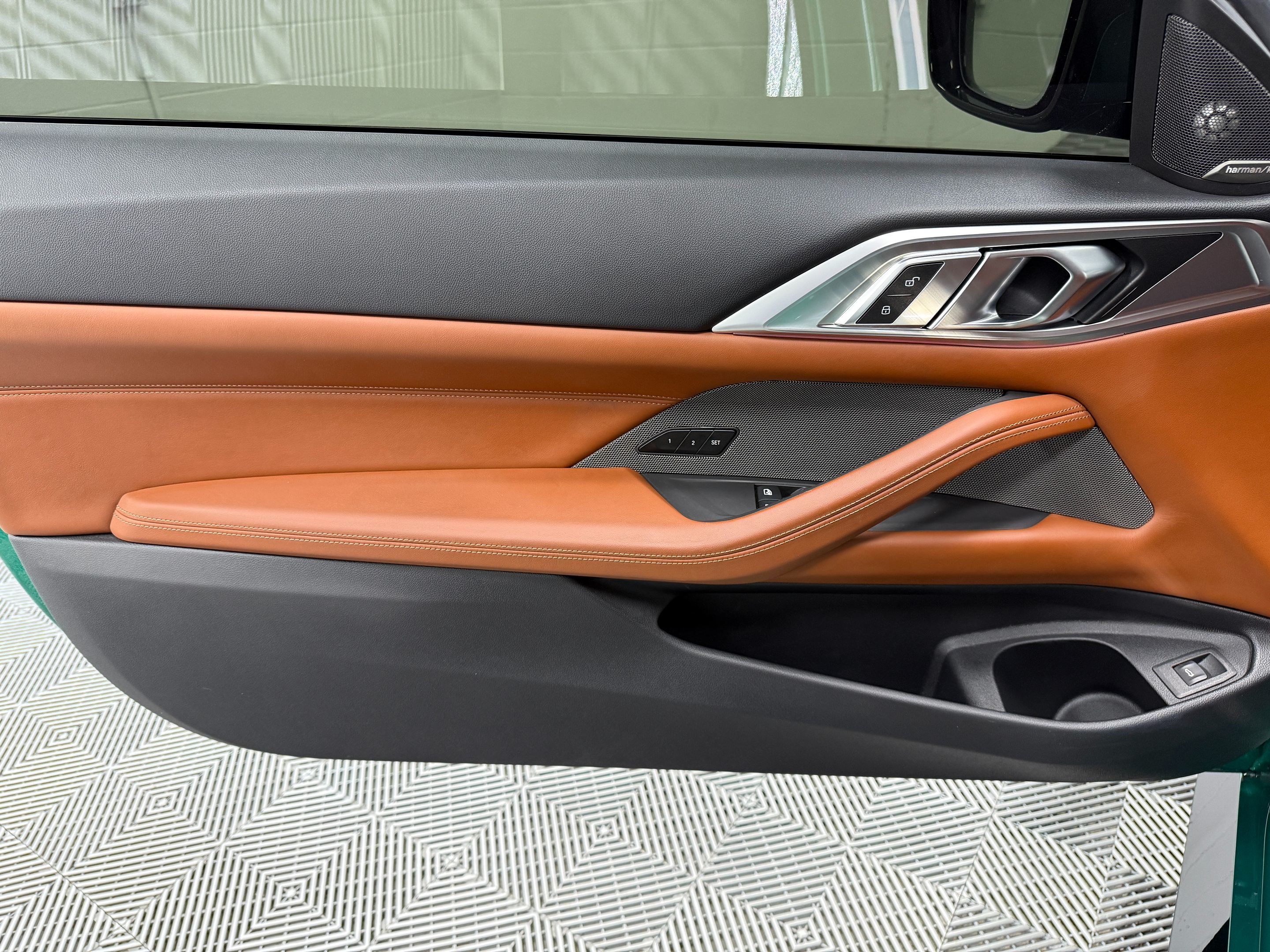 BMW M4 photo 14