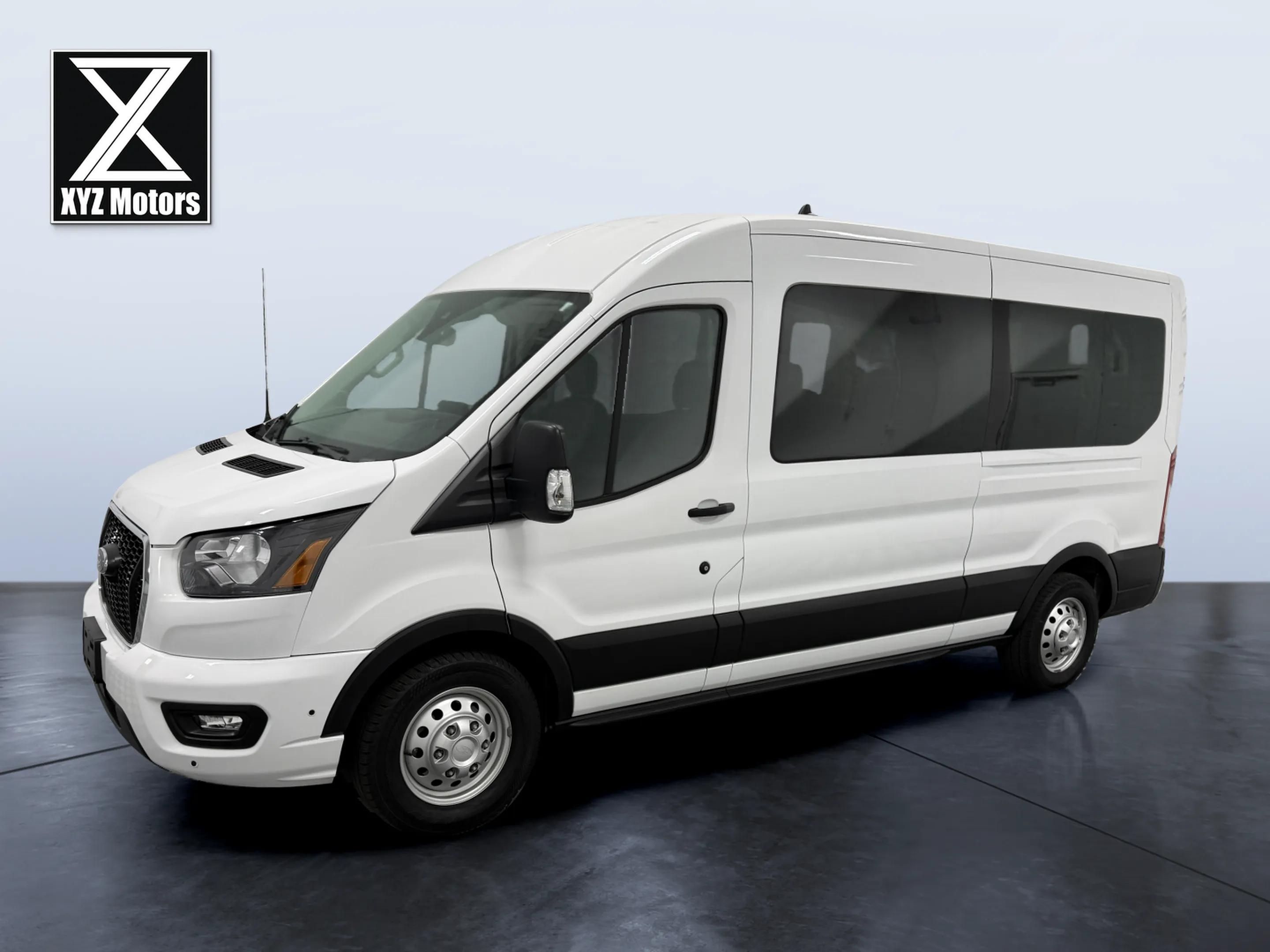 2025 Ford Transit Passenger Wagon XLT