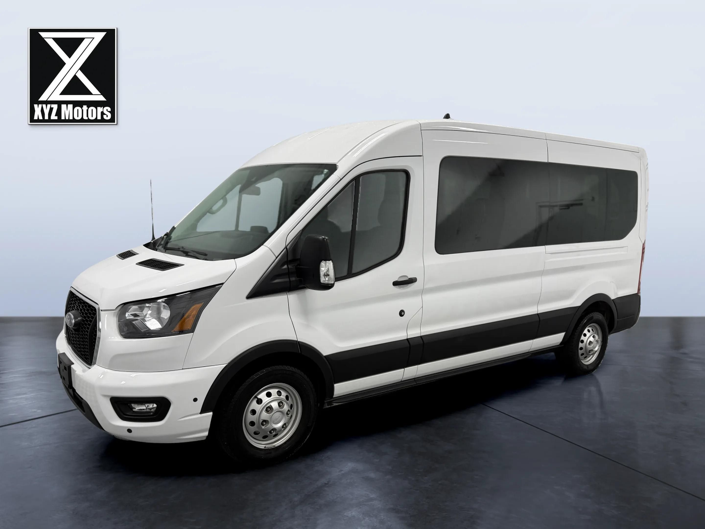 2025 Ford Transit Passenger Wagon XLT