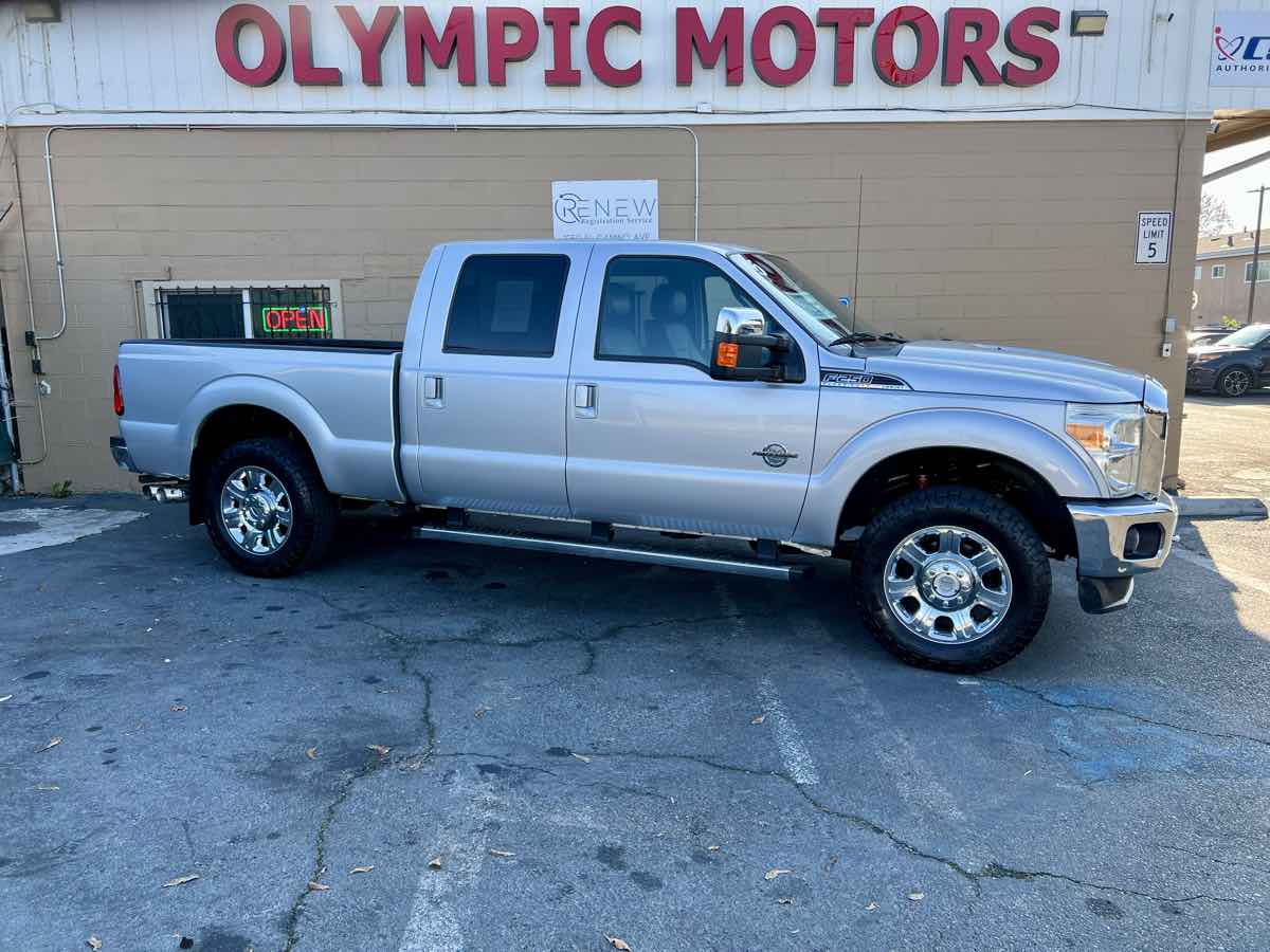 2015 Ford Super Duty F-250 SRW Lariat