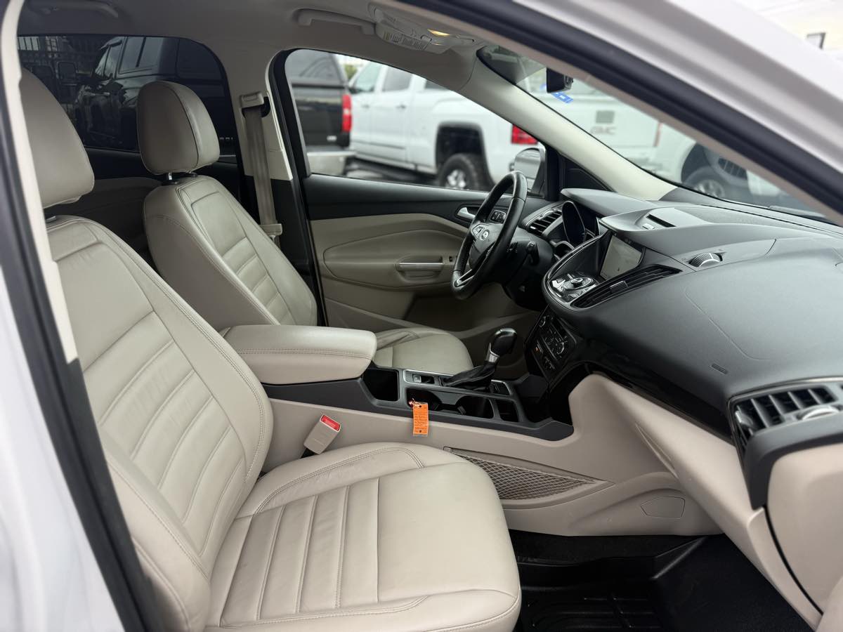 2017 Ford Escape Titanium - Photo 11