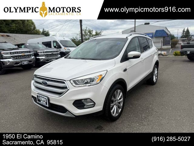 White Platinum Metallic Tri-Coat 2017 Ford Escape Titanium AWD SUV / Crossover All-Wheel Drive Automatic