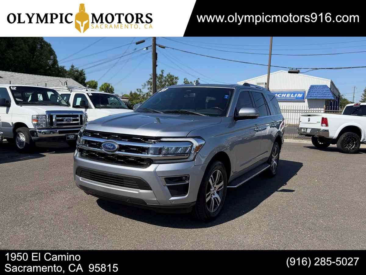 2023 Ford Expedition Limited's photo
