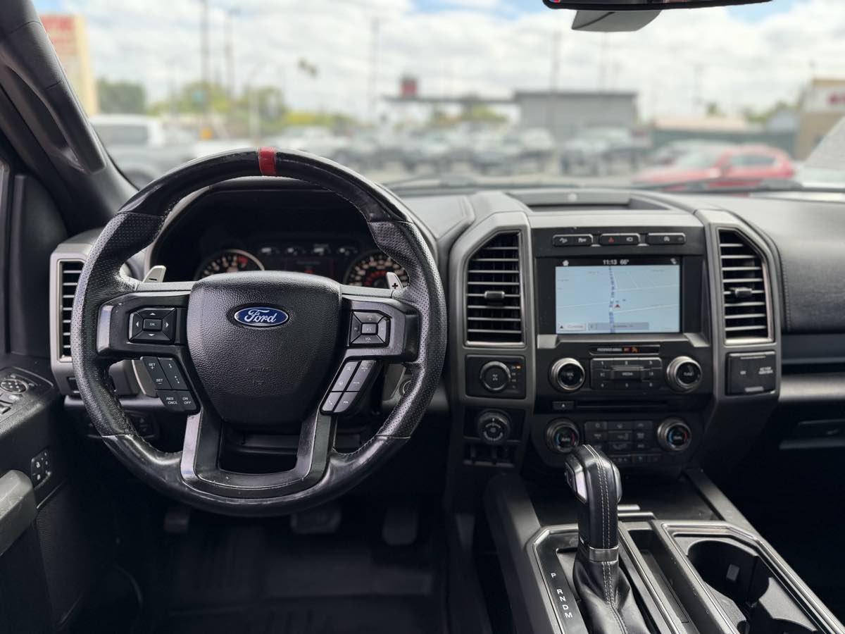 Ford F-150 photo 8