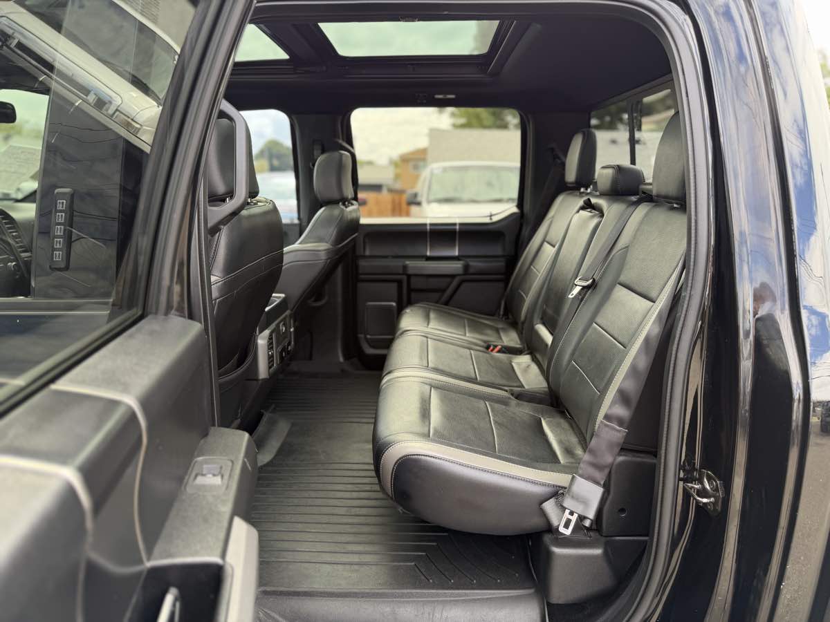 Ford F-150 photo 10