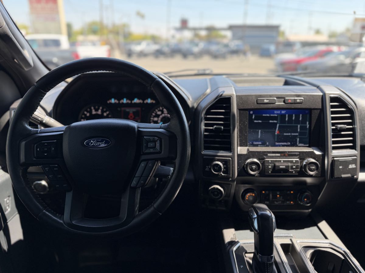 Ford F-150 photo 8