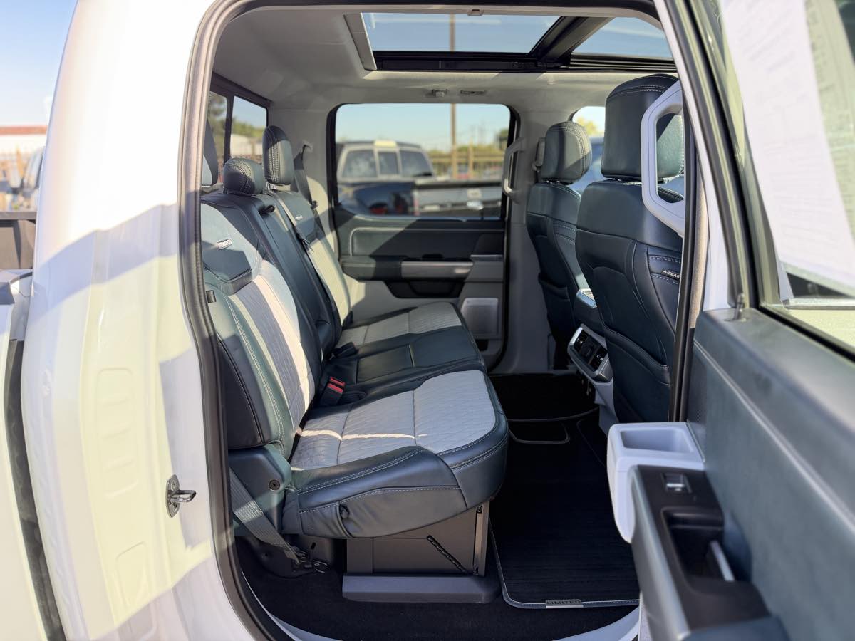 Ford F-150 photo 12