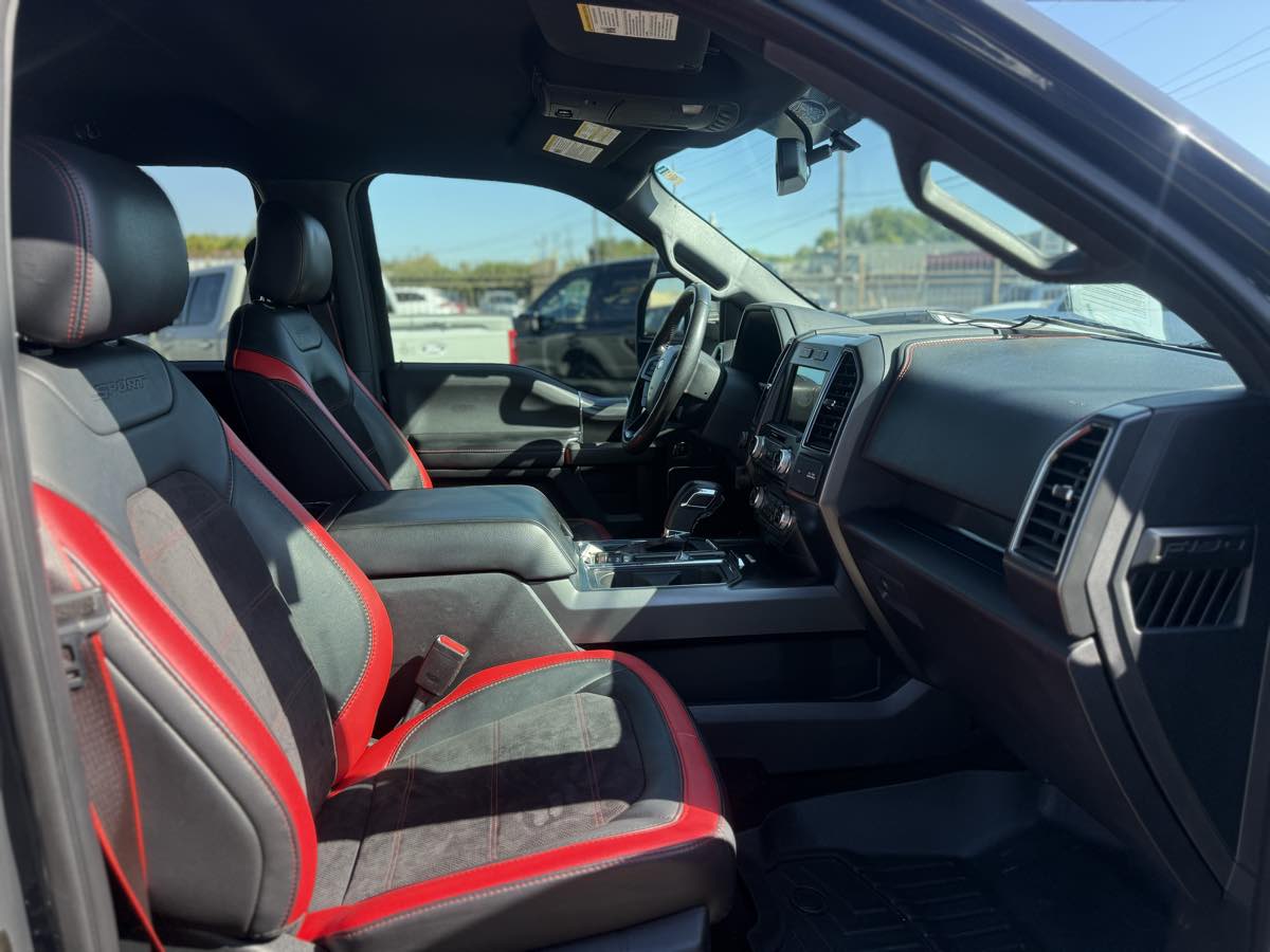 Ford F-150 photo 11