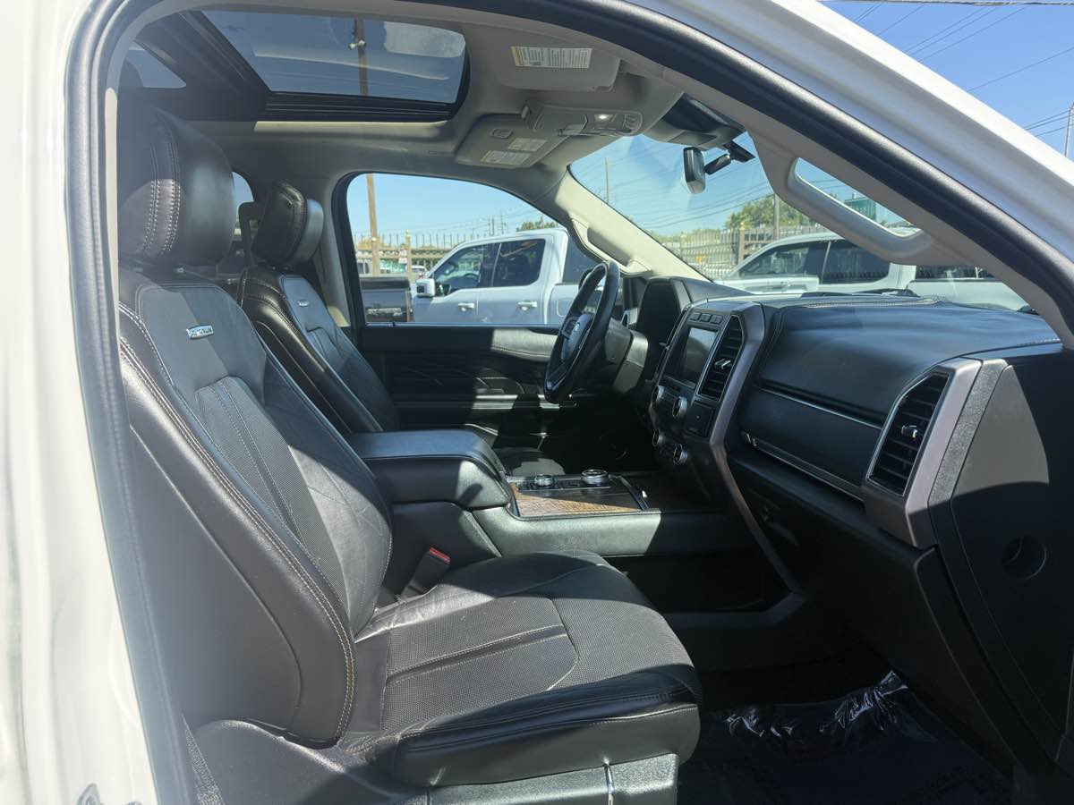 Ford Expedition photo 12