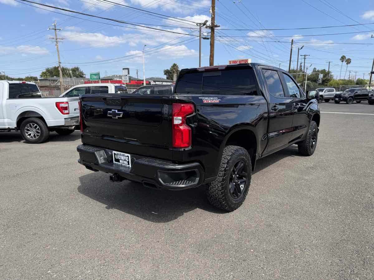 Chevrolet Silverado photo 5