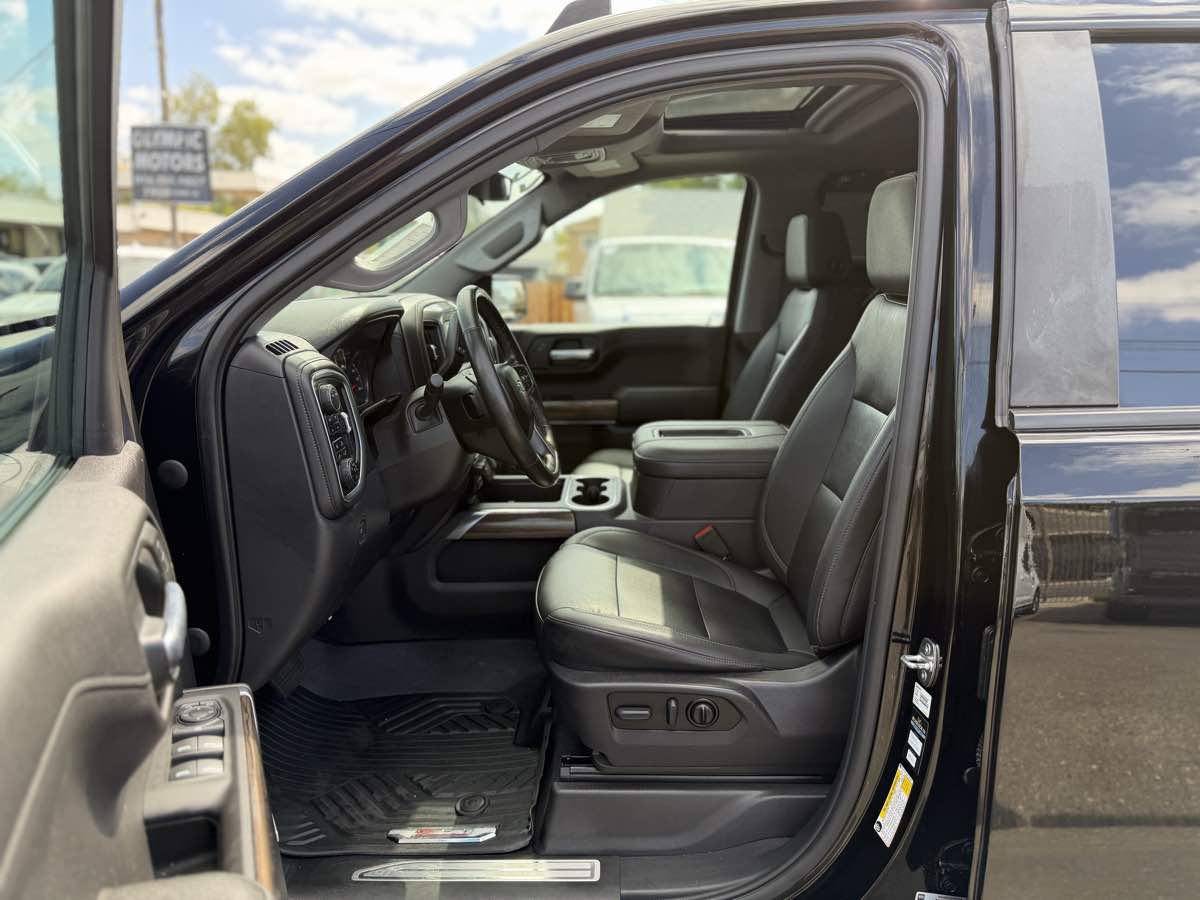 Chevrolet Silverado photo 9