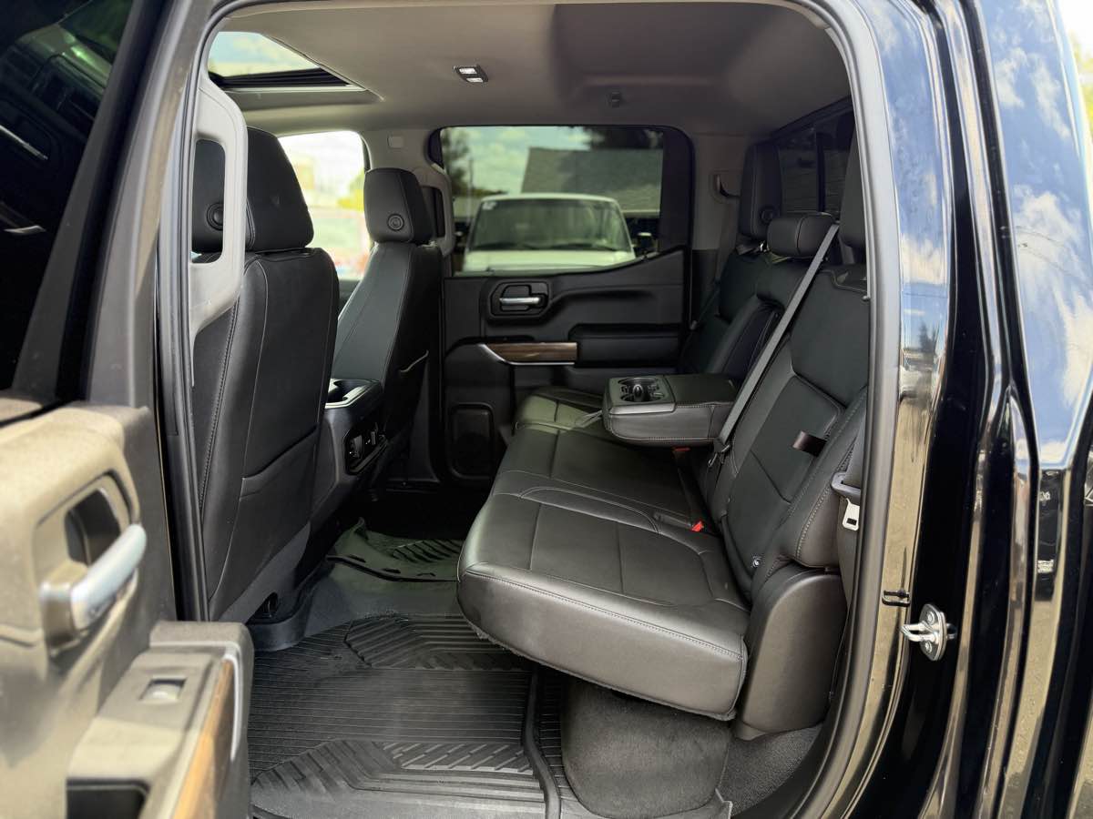 Chevrolet Silverado photo 10