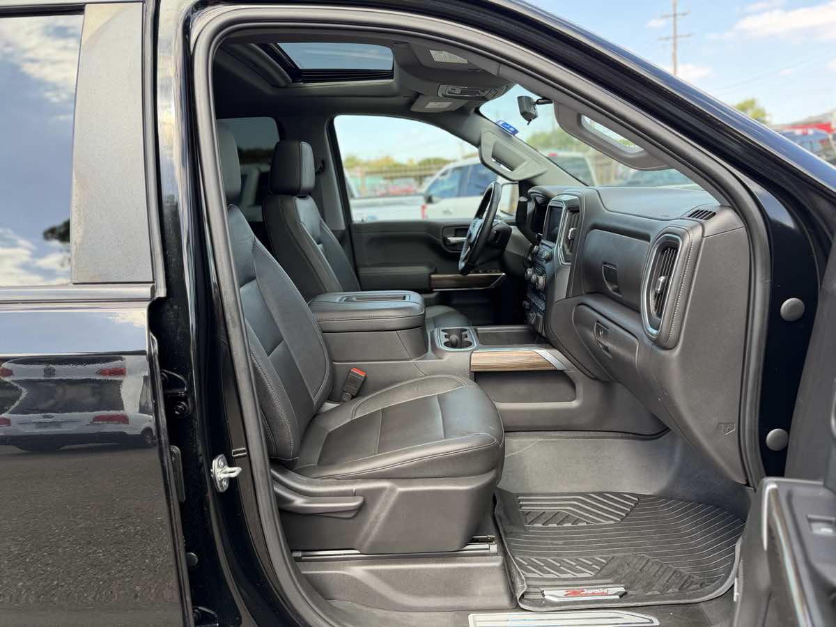Chevrolet Silverado photo 11
