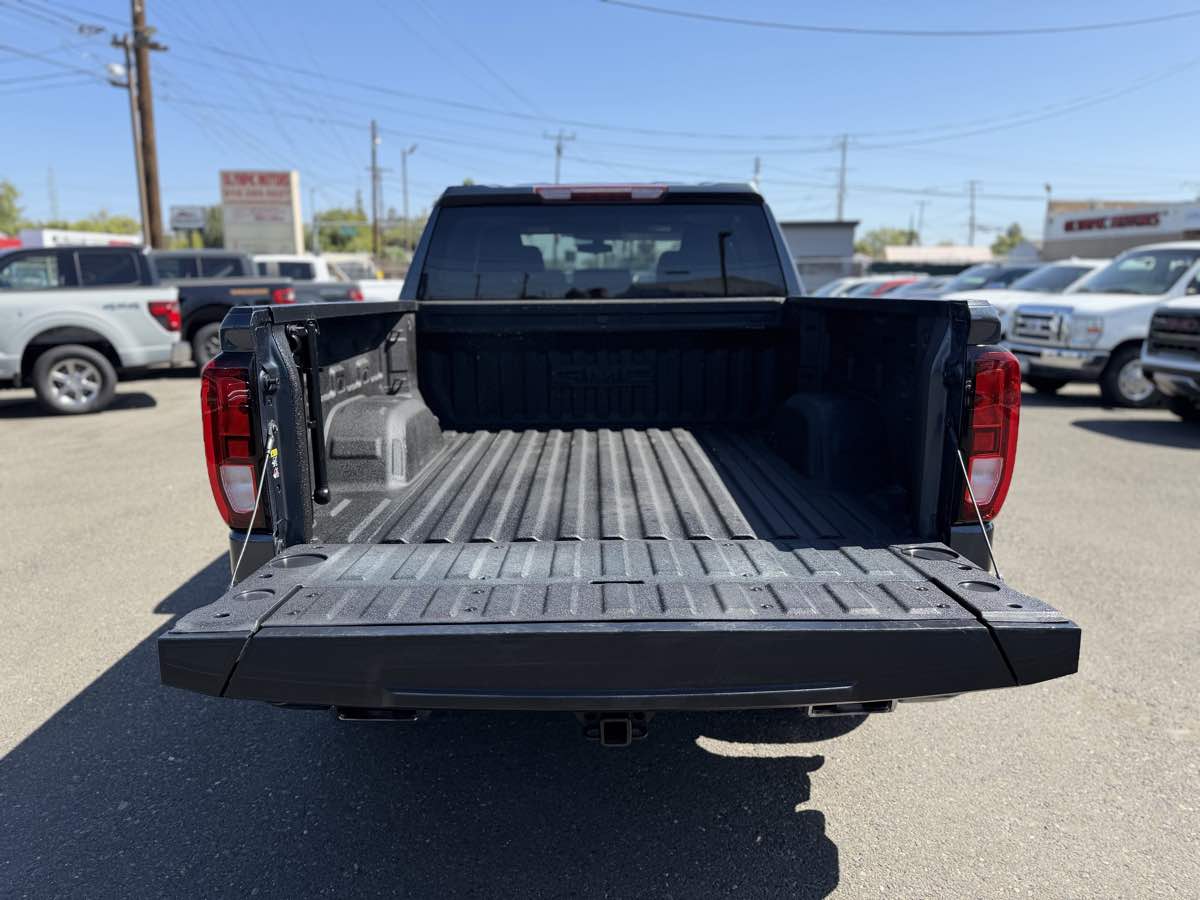 GMC Sierra photo 4