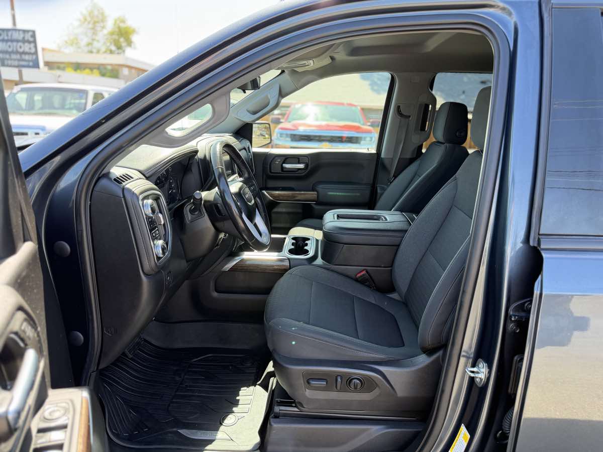GMC Sierra photo 9