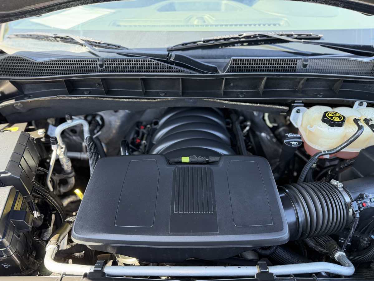 GMC Sierra photo 13