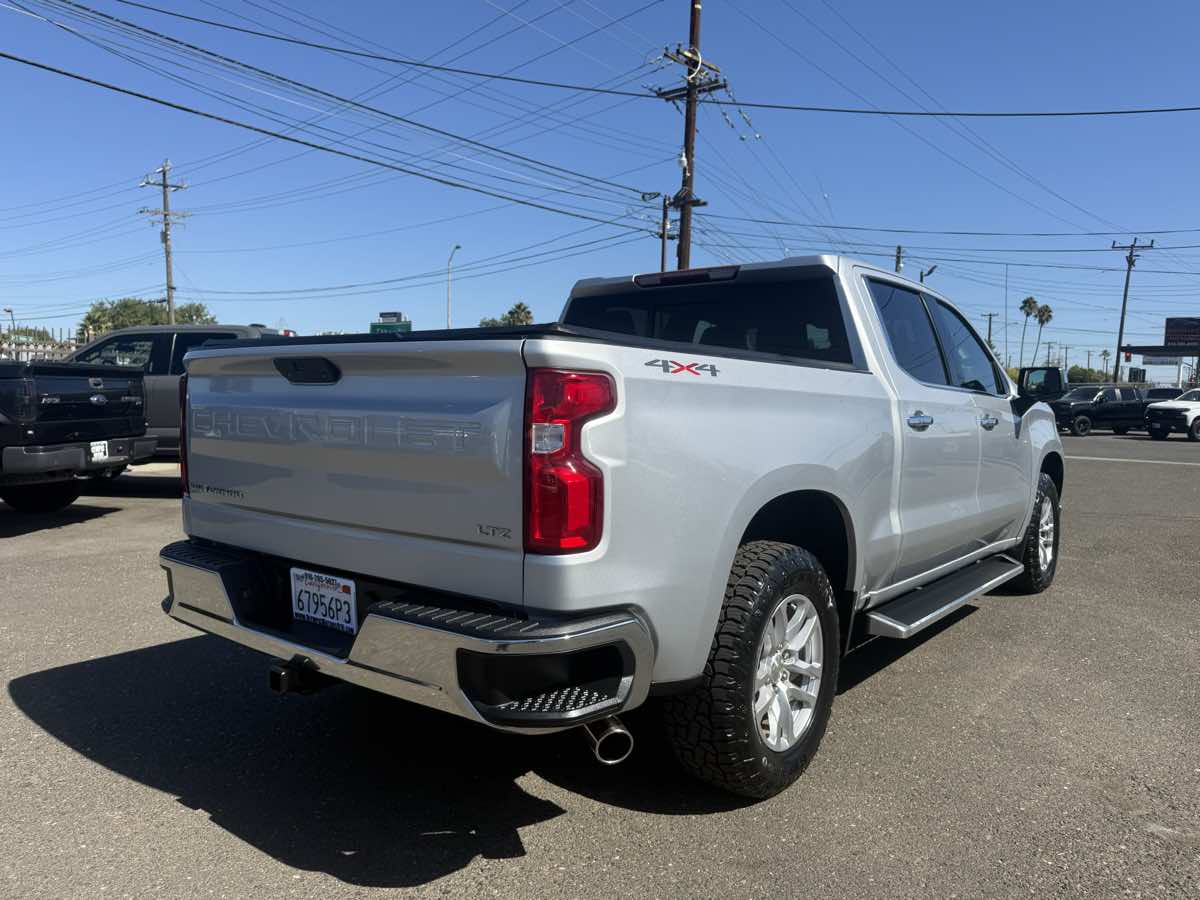 Chevrolet Silverado photo 5