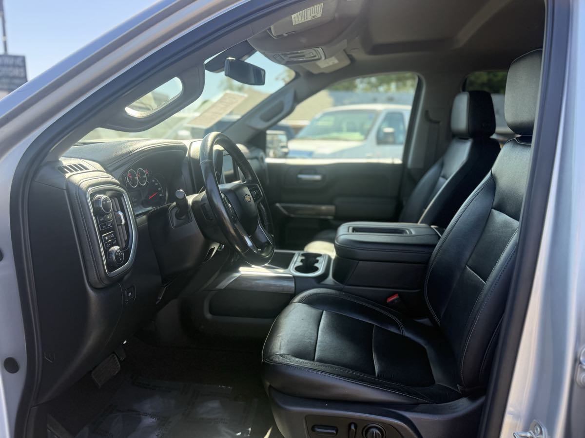 Chevrolet Silverado photo 9