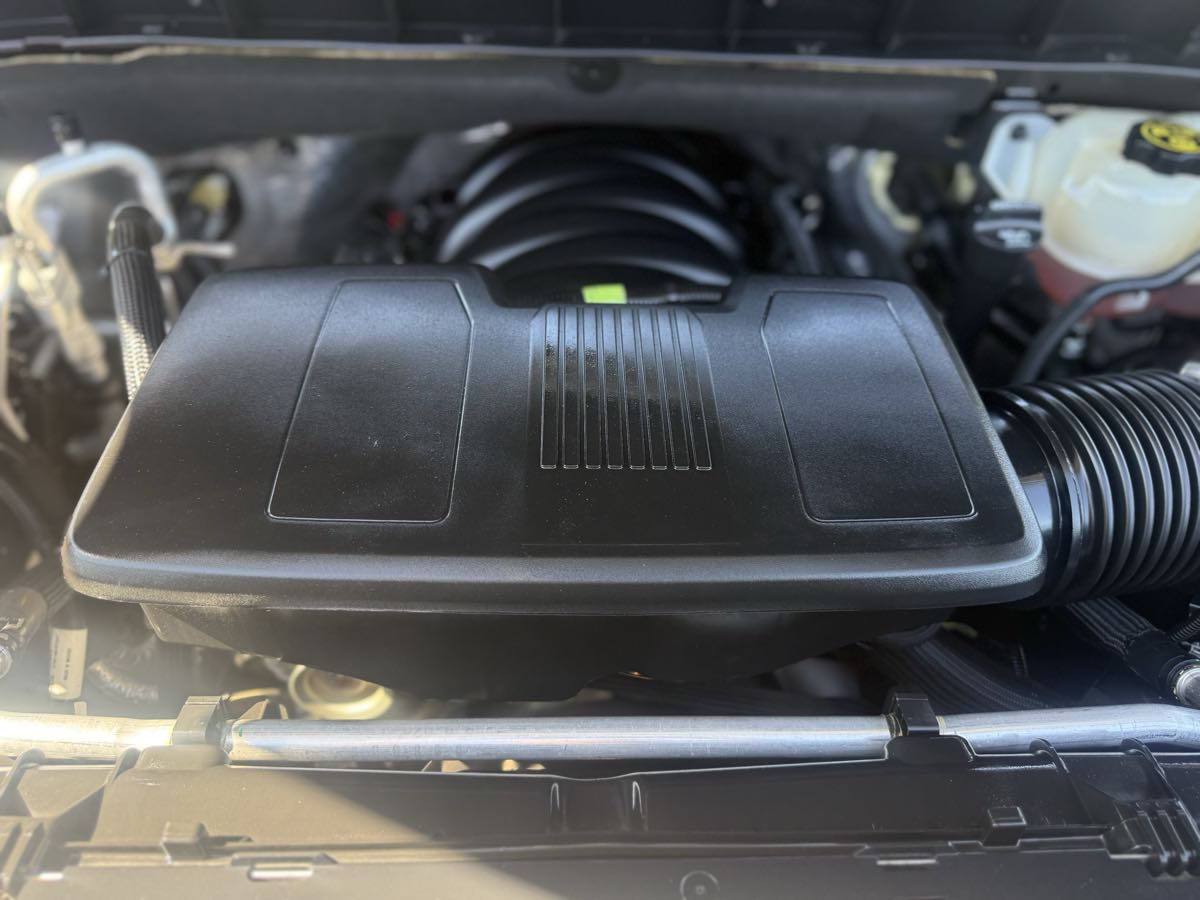 Chevrolet Silverado photo 13