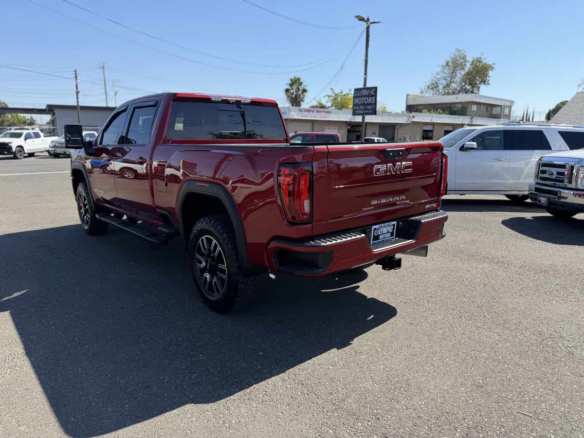 GMC Sierra photo 2