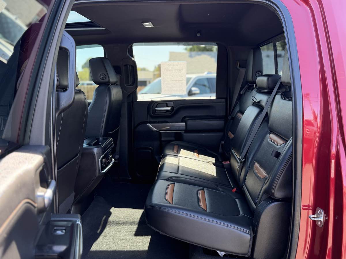 GMC Sierra photo 9