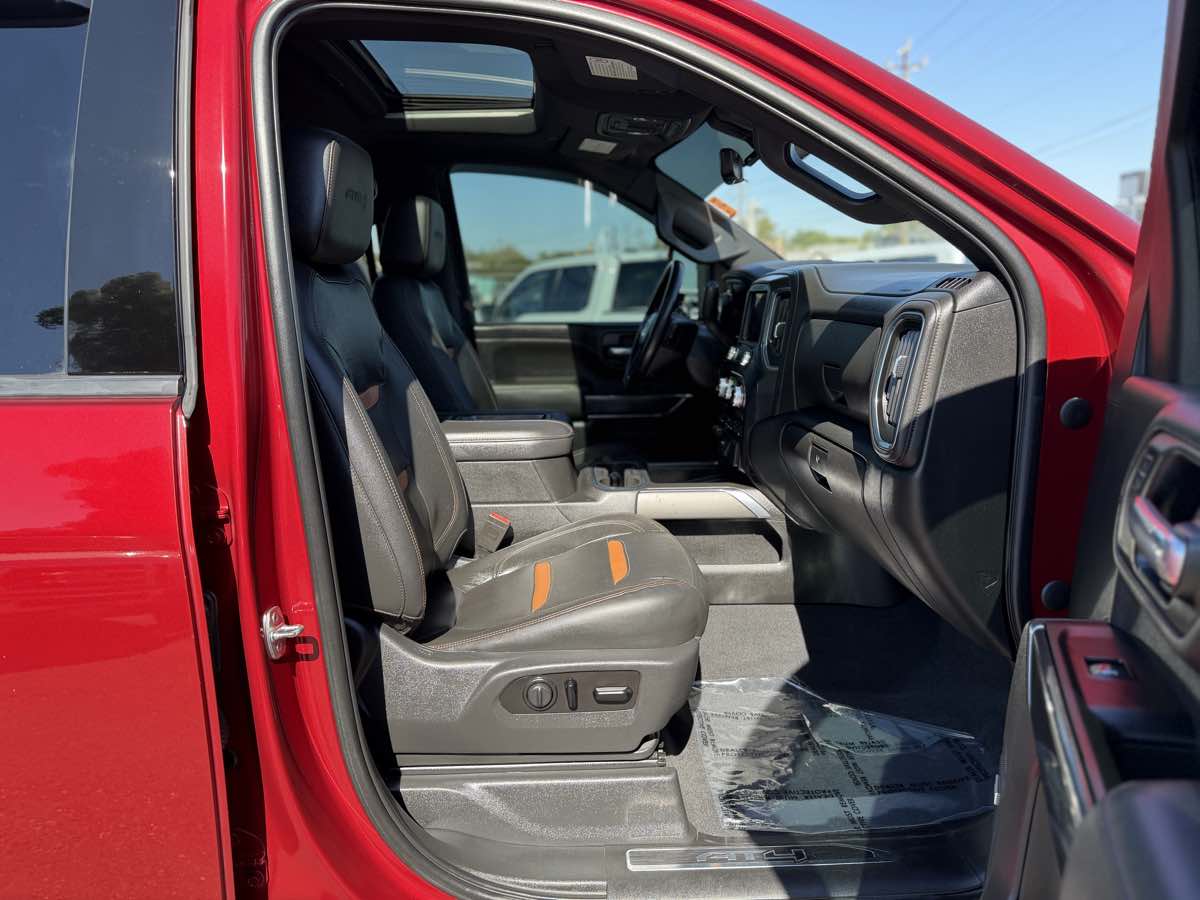 GMC Sierra photo 10