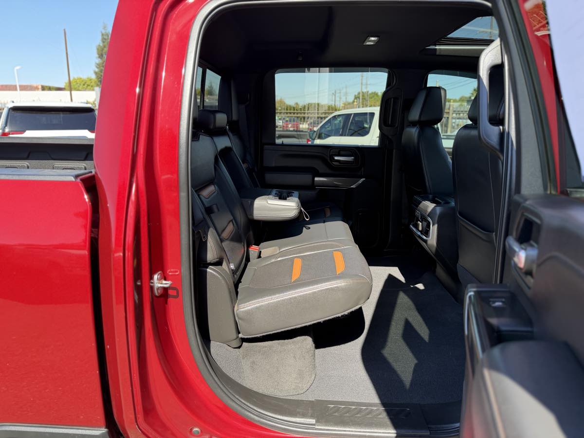 GMC Sierra photo 11