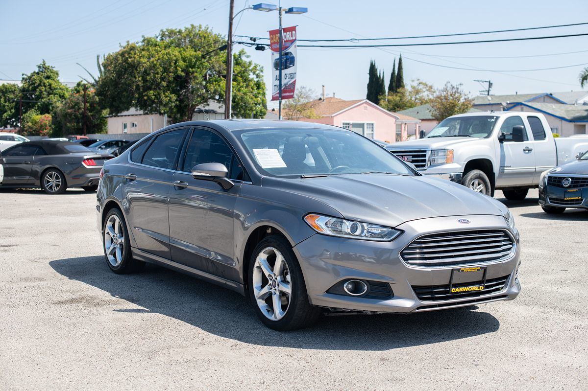 2013 Ford Fusion SE