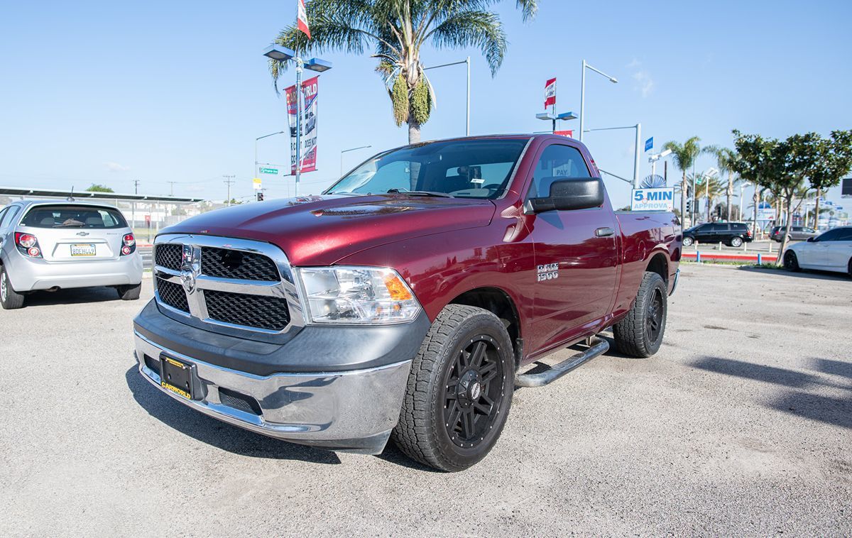 2017 Ram 1500 Tradesman photo 3