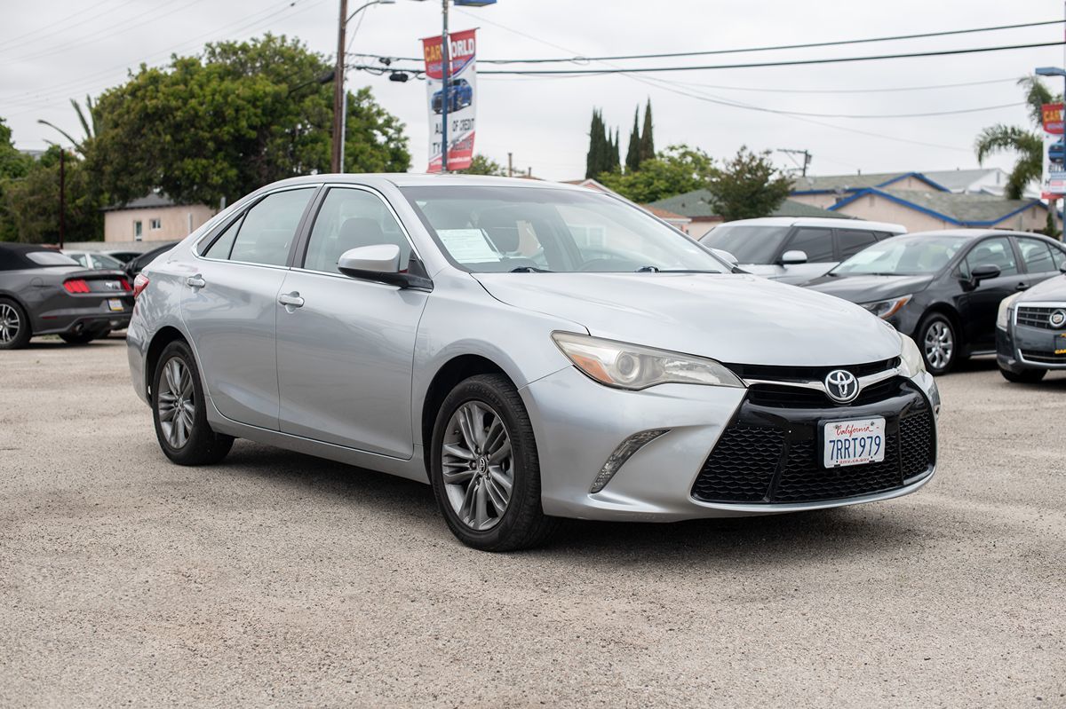 2016 Toyota Camry SE