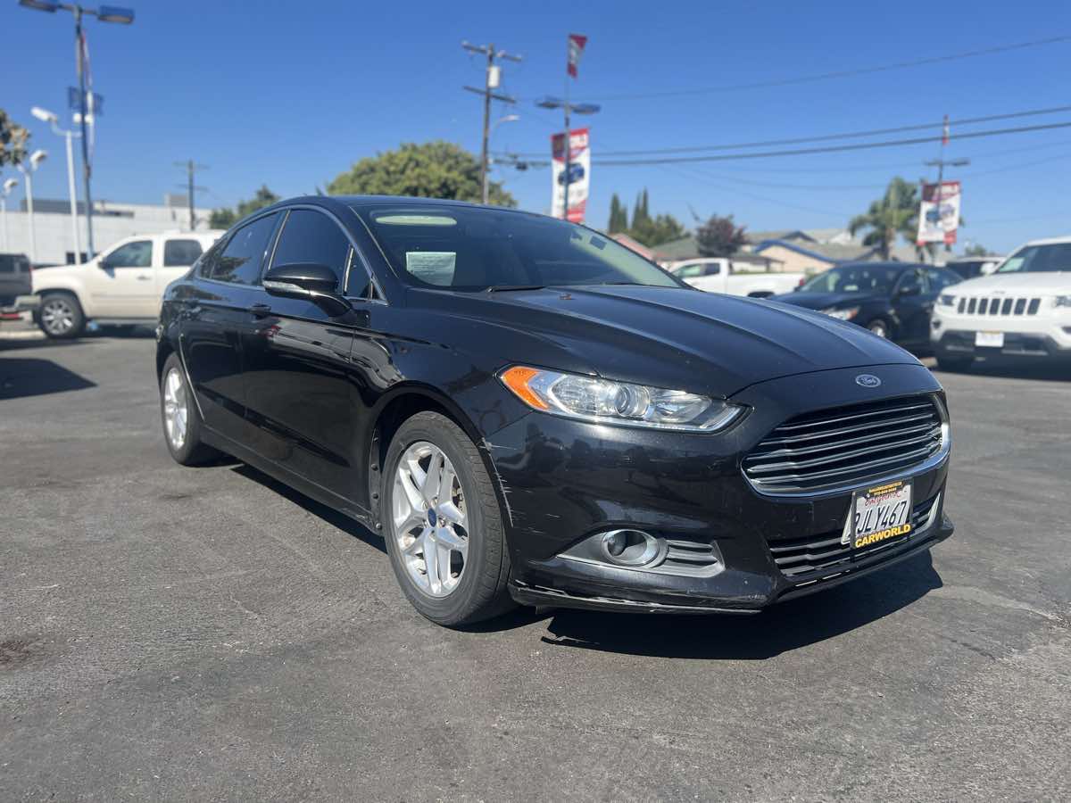 2013 Ford Fusion SE