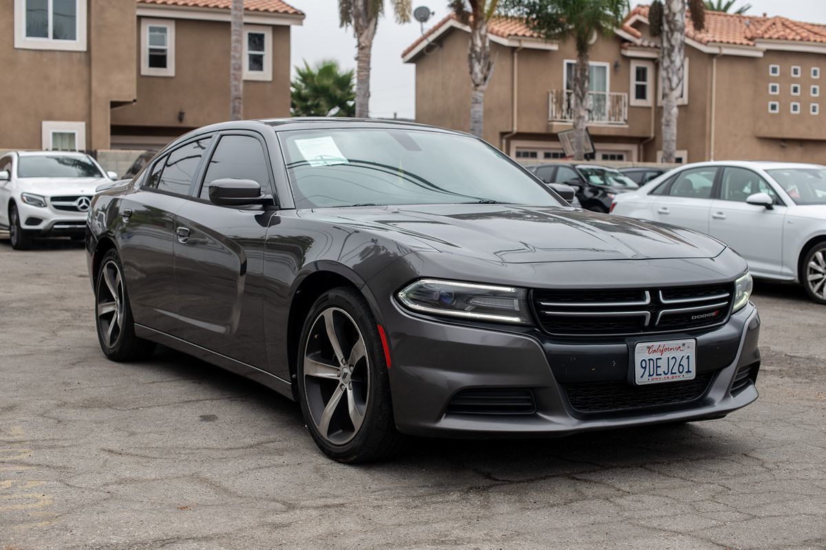 2017 Dodge Charger SE