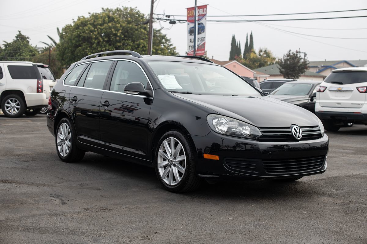 2012 Volkswagen Jetta SportWagen SE w/Sunroof