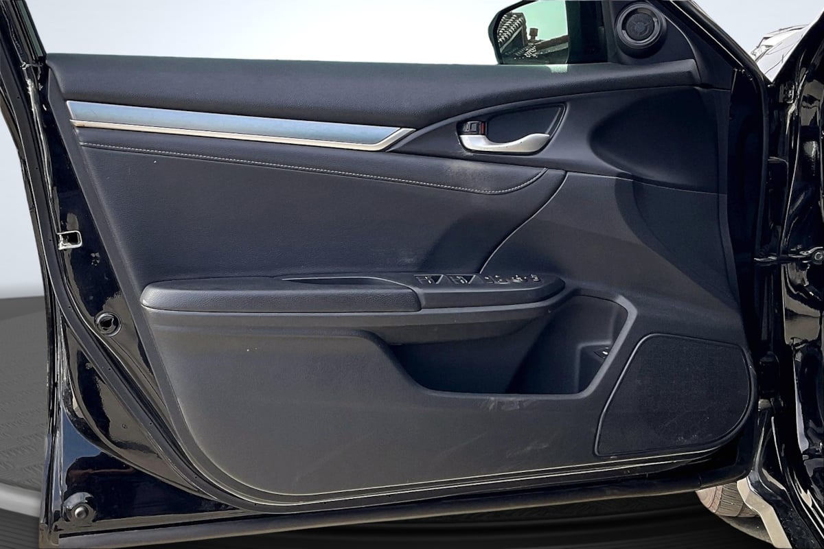 2018 Honda Civic EX-L - Photo 23