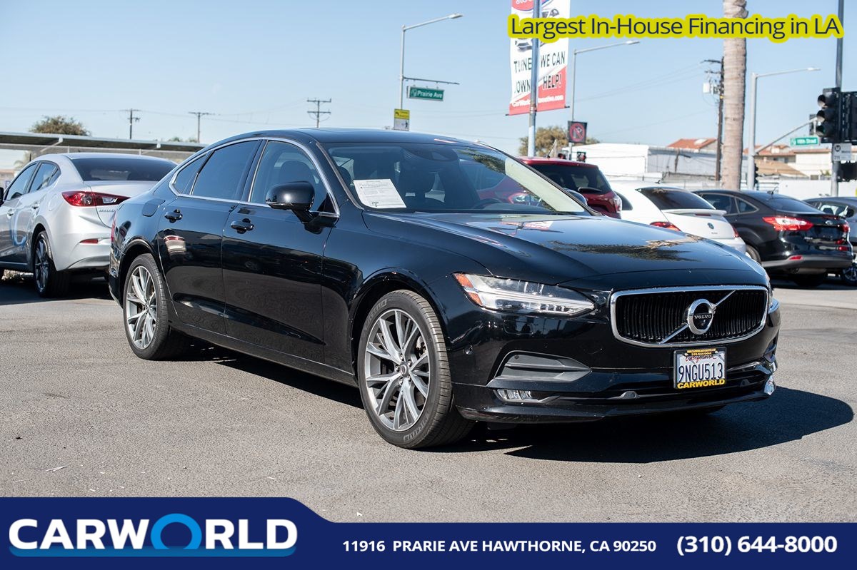 2017 Volvo S90 Momentum