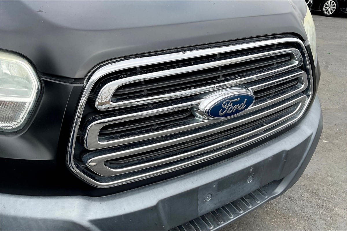 Ford Transit photo 28