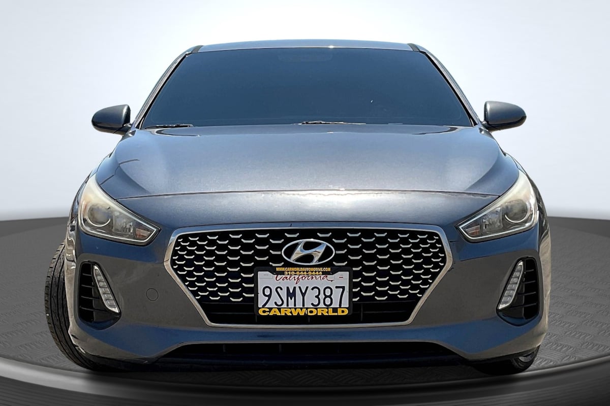 2018 Hyundai Elantra GT photo 3