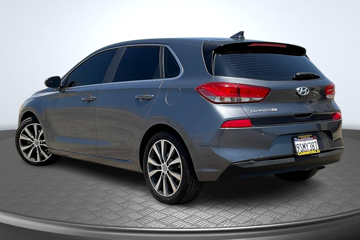 2018 Hyundai Elantra GT photo 2