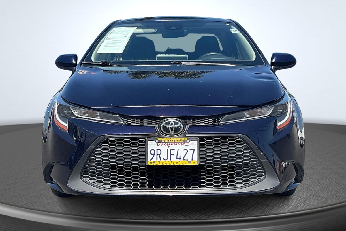 2020 Toyota Corolla LE photo 3
