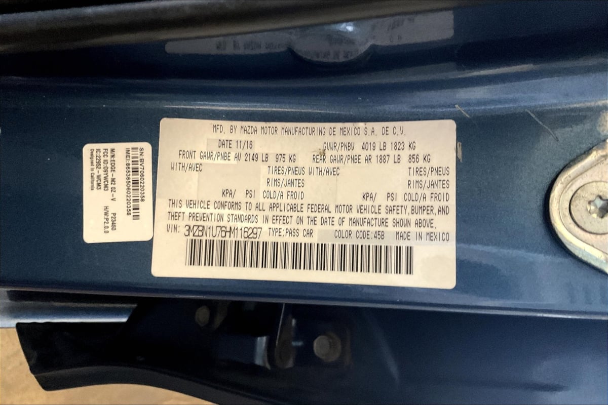 Mazda Mazda3 photo 33