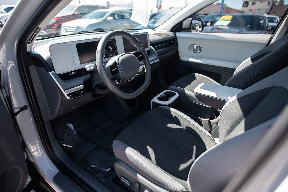 2022 Hyundai IONIQ 5 SE - Photo 14