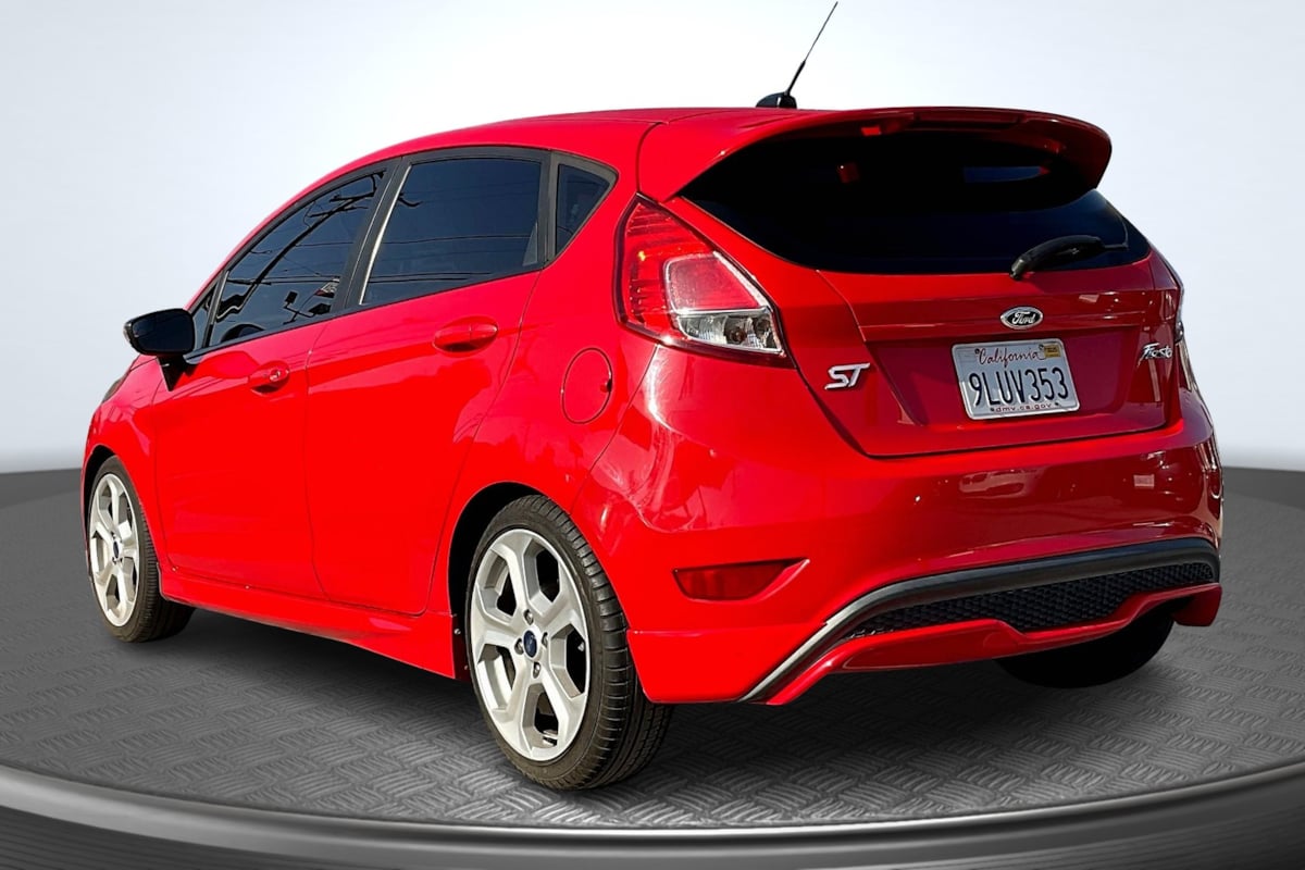 2015 Ford Fiesta ST photo 2