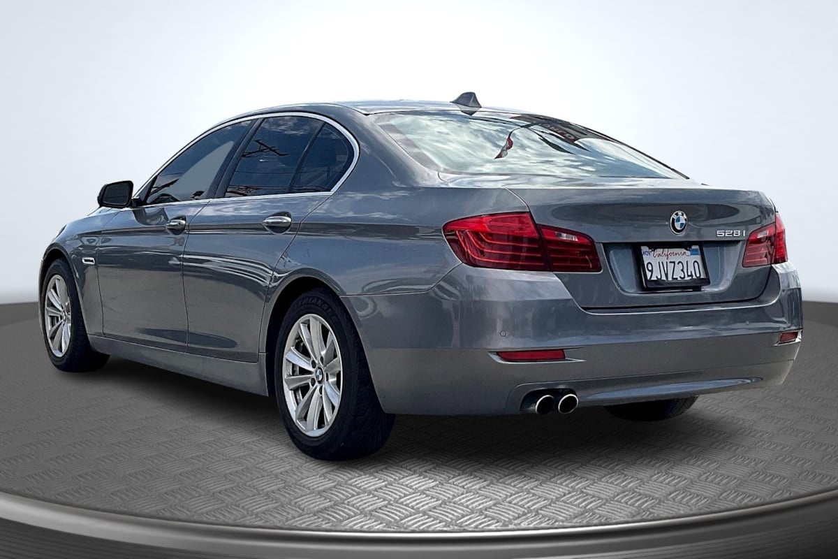 2014 BMW 5 Series 528i - Photo 2