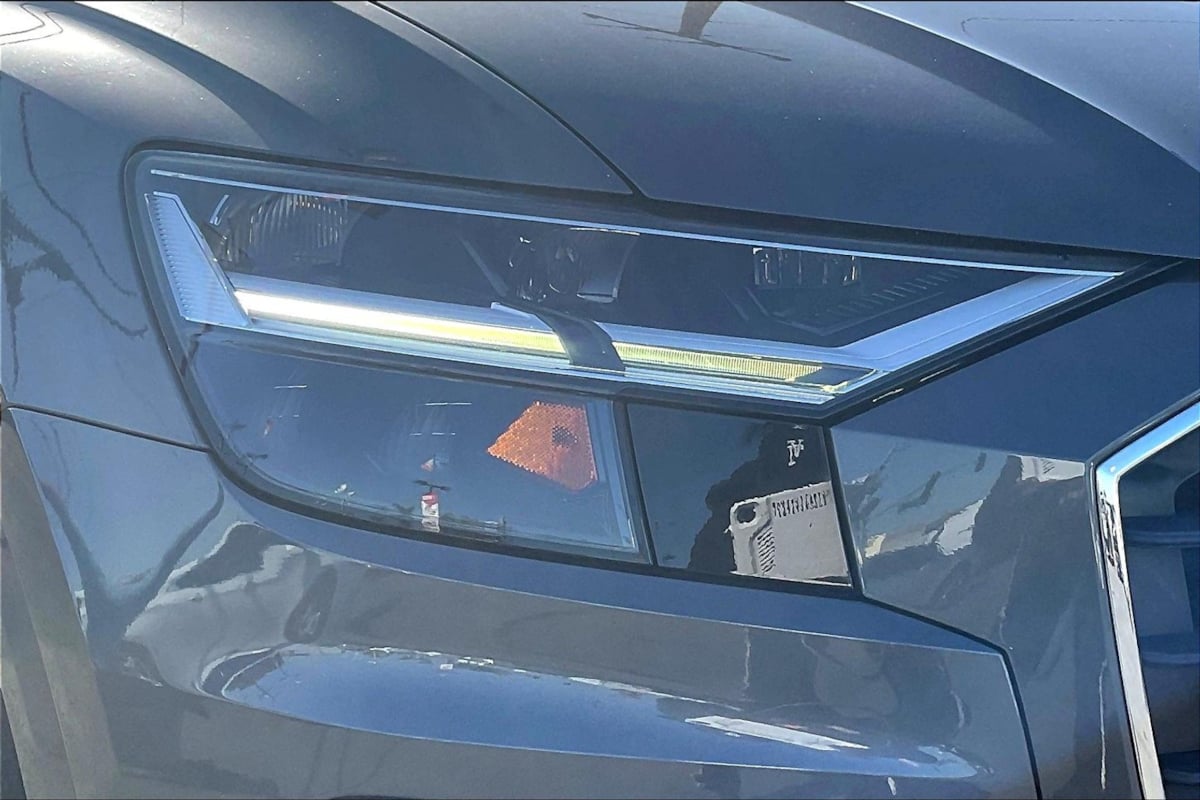 2019 Audi Q8 Premium - Photo 29