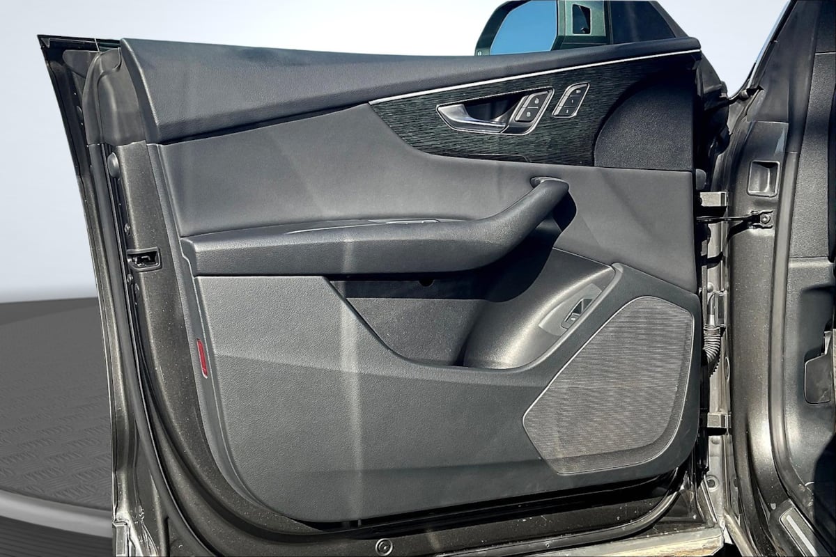 2019 Audi Q8 Premium - Photo 23