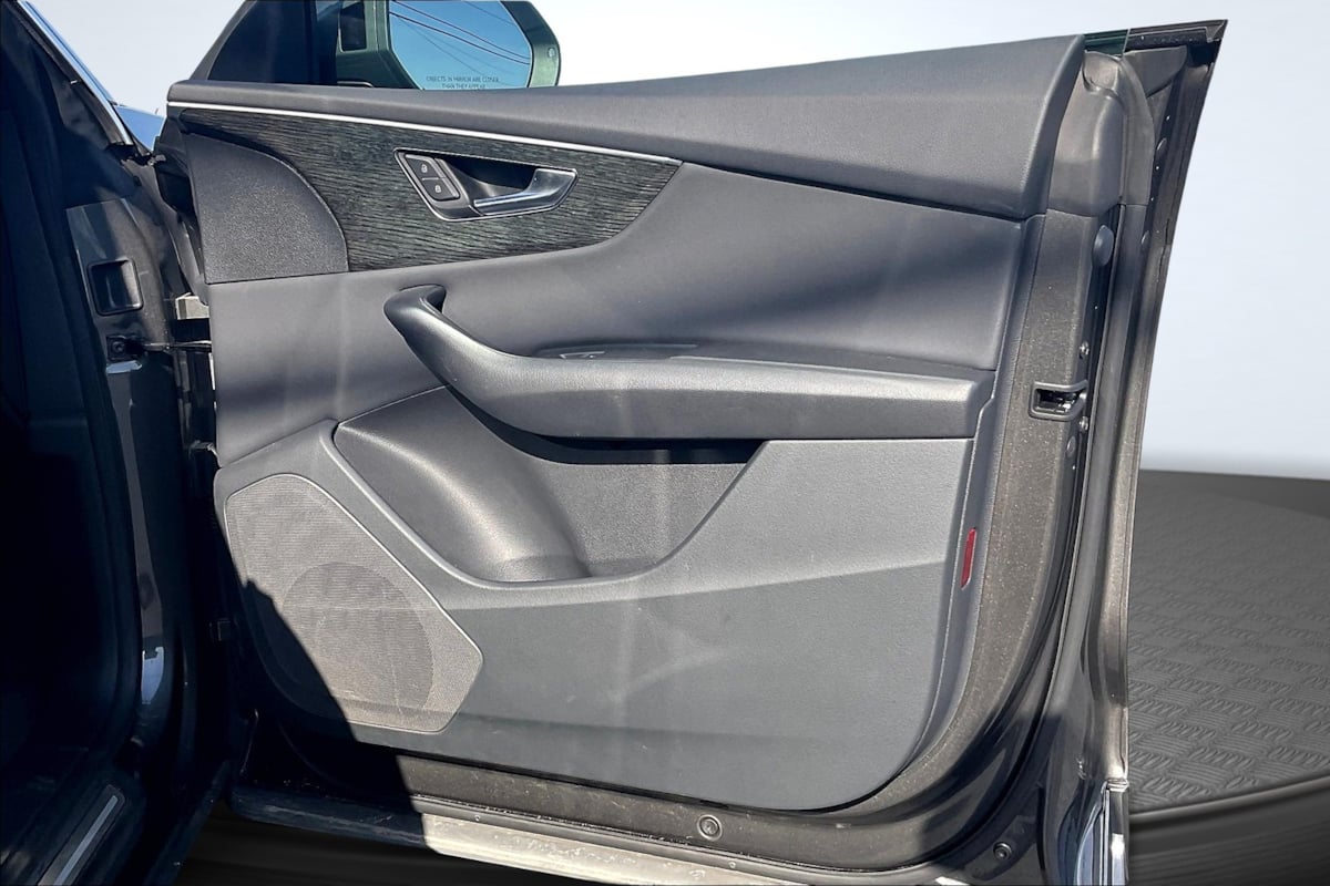 2019 Audi Q8 Premium - Photo 24