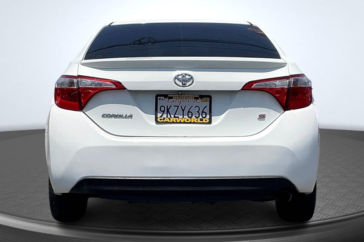 2015 Toyota Corolla Plus photo 4