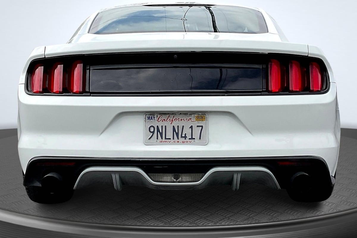 2016 Ford Mustang EcoBoost photo 4
