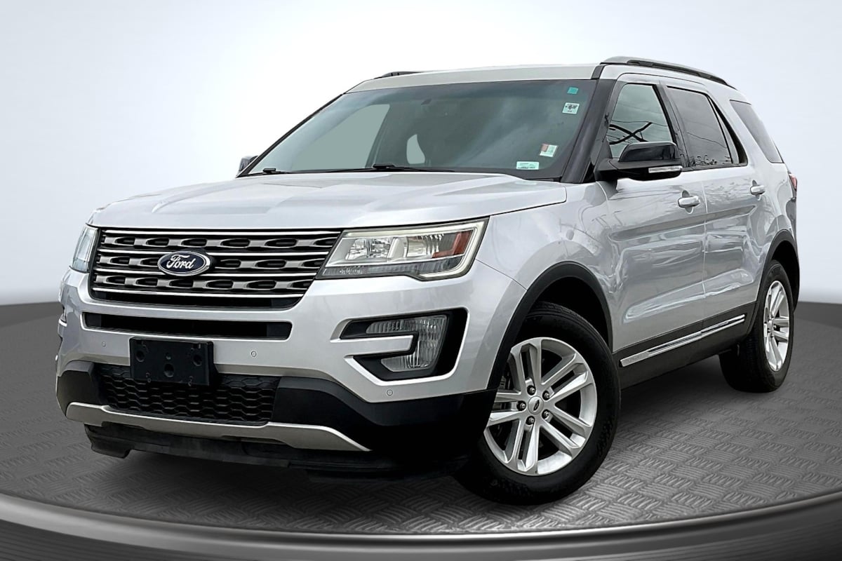 2016 Ford Explorer XLT photo 10