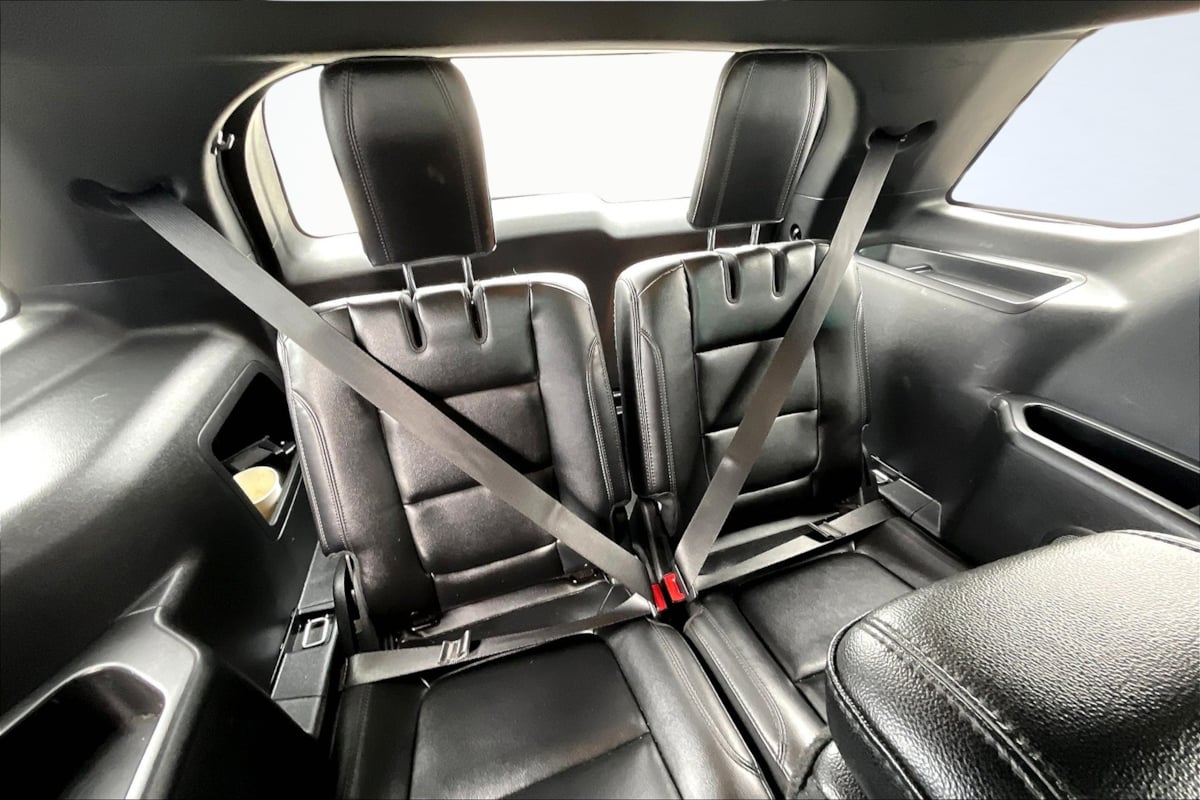2016 Ford Explorer XLT photo 24